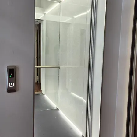 阿尔卡瓦里诺比安克旅馆