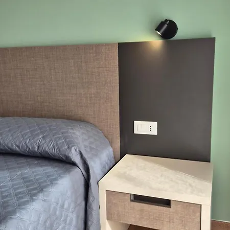 阿尔卡瓦里诺比安克旅馆 3*