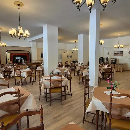 阿尔卡瓦里诺比安克旅馆