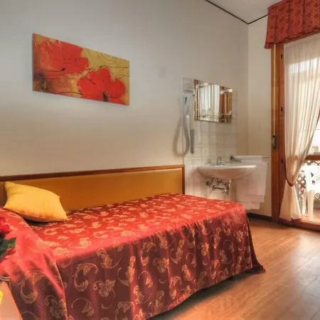 阿尔卡瓦里诺比安克旅馆 酒店