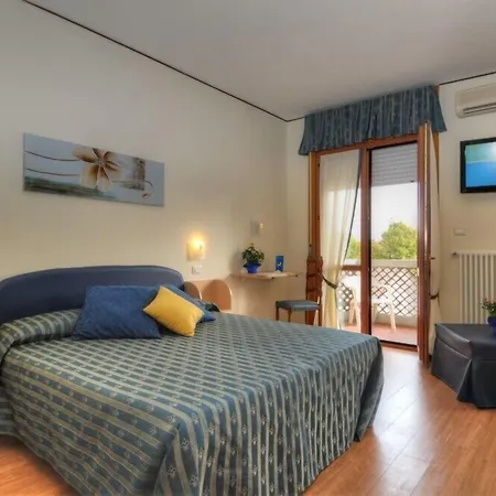 阿尔卡瓦里诺比安克旅馆 3*